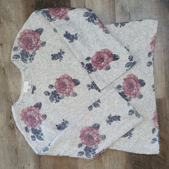 Lucky Brand Sweaters - Lucky 🍀 Brand Size M Floral Sweater
